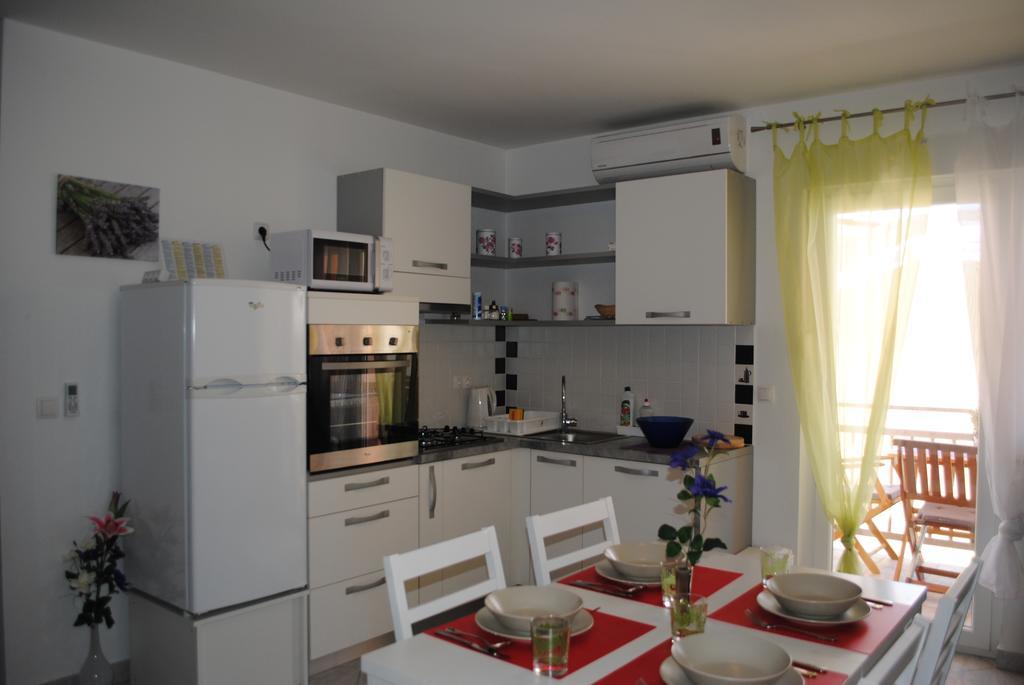 Apartments Vidolma Povljana Exterior foto