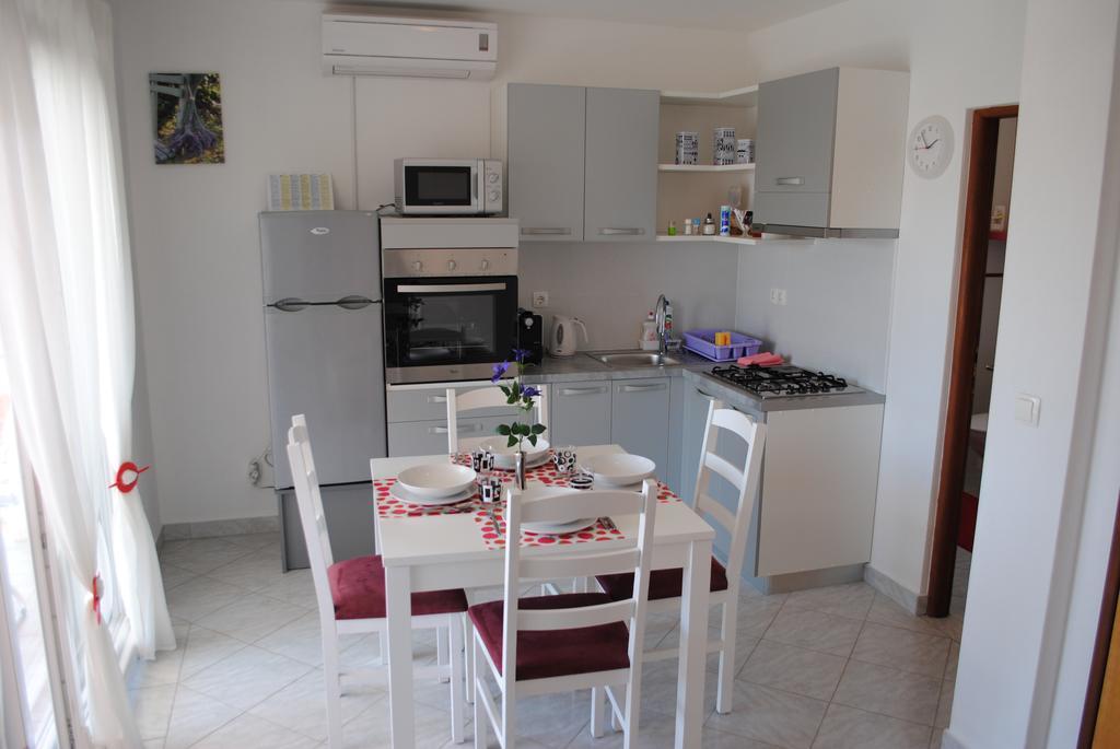 Apartments Vidolma Povljana Exterior foto